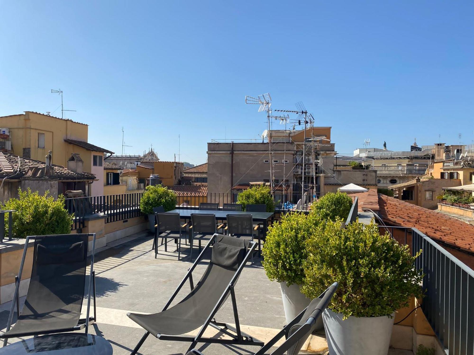 Art Home In Fontana Di Trevi Rome Exterior photo